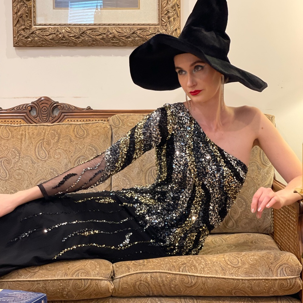 One shoulder cocktail dress 🔥